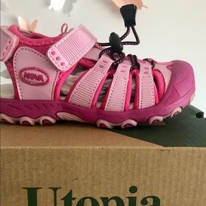 Toddler girl sandals- pink size 10